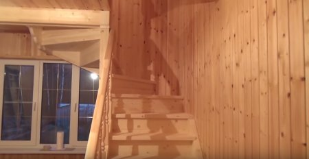 Как построить деревянную лестницу на второй этаж?