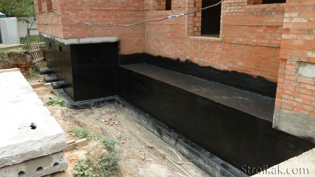 Ликвидация причин и факторов проявления сырости на стенах и перекрытиях зданий